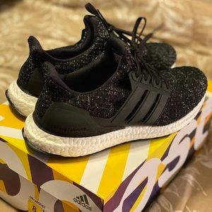 Adidas UltraBOOST sz 8